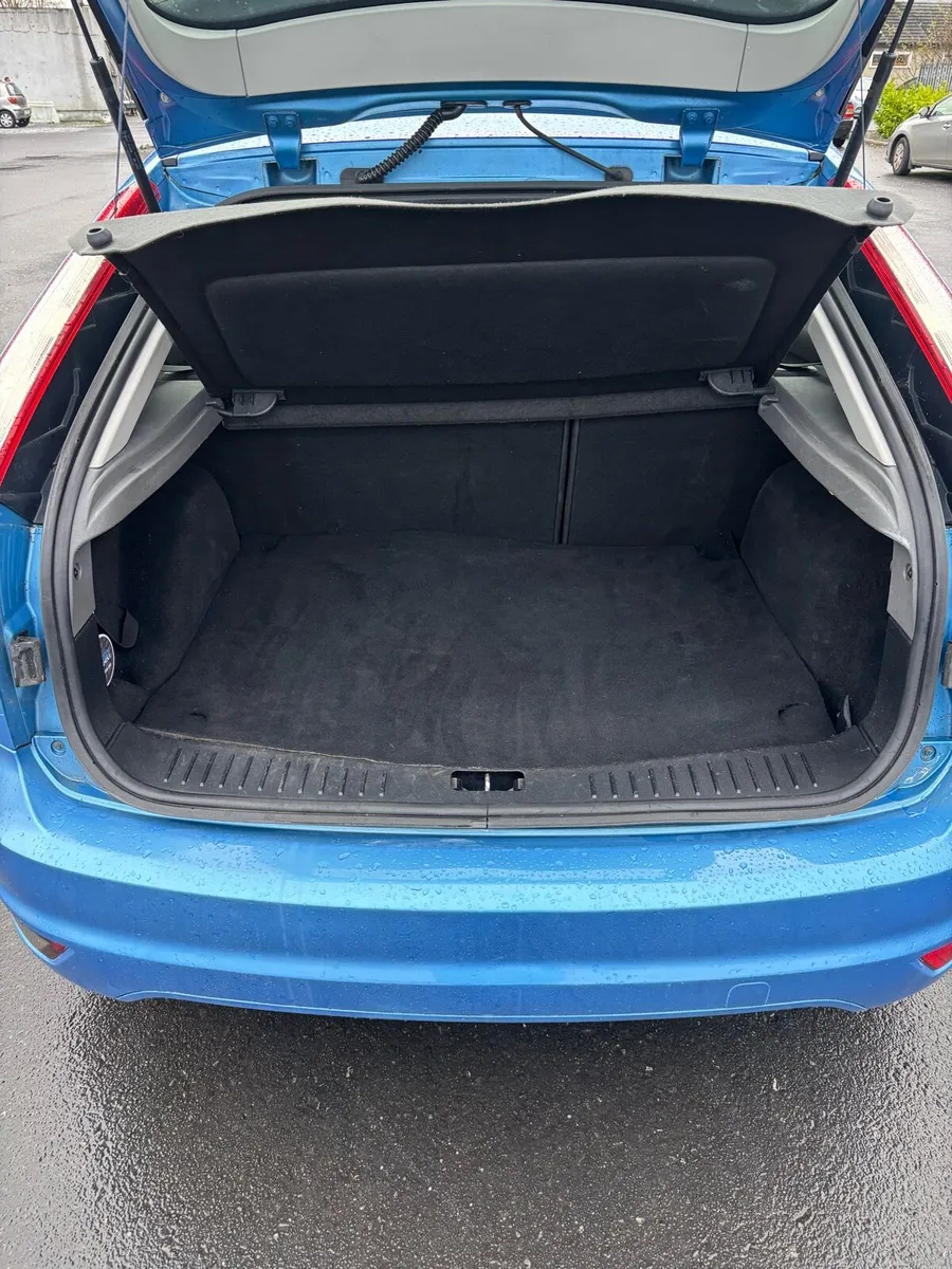 Ford Focus - Image 4