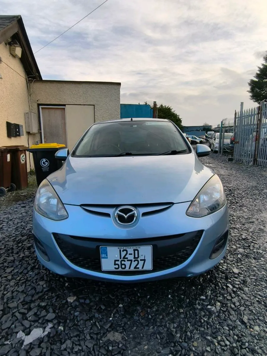 Automatic Mazda Demio 2012 Inmobilizer and alarm - Image 2