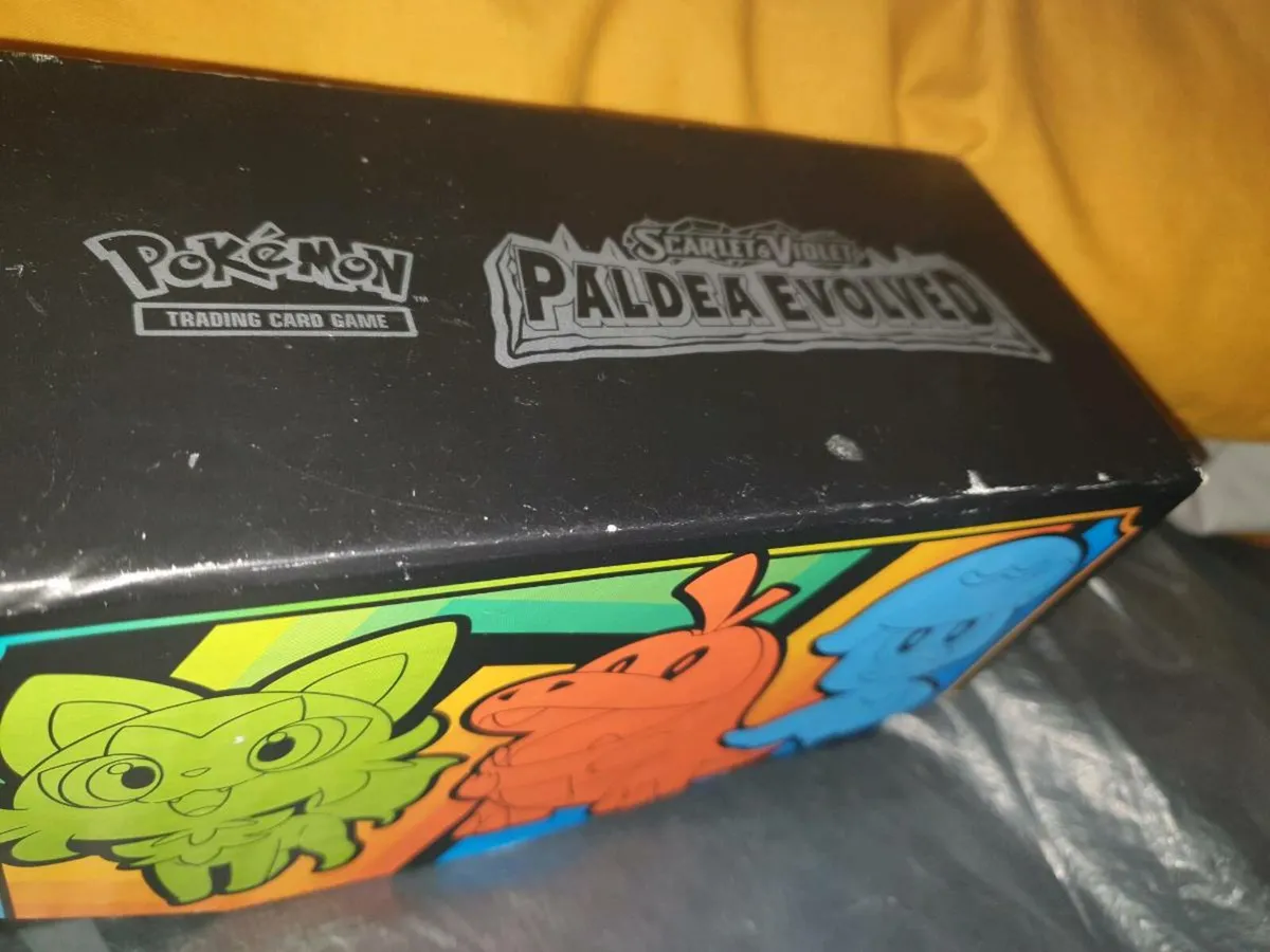 POKEMON  SCARLET & VOLET BOX  ➕ 500 CARDS - Image 2