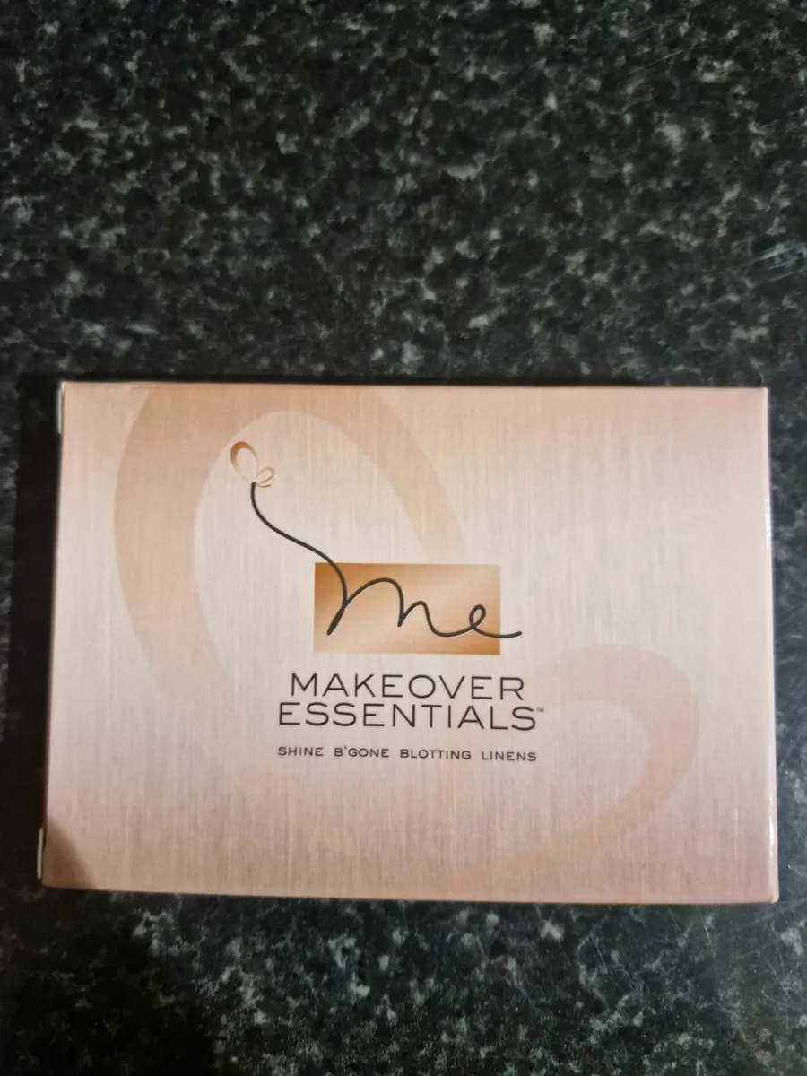 Makup set by Victoria Jackson - Image 2