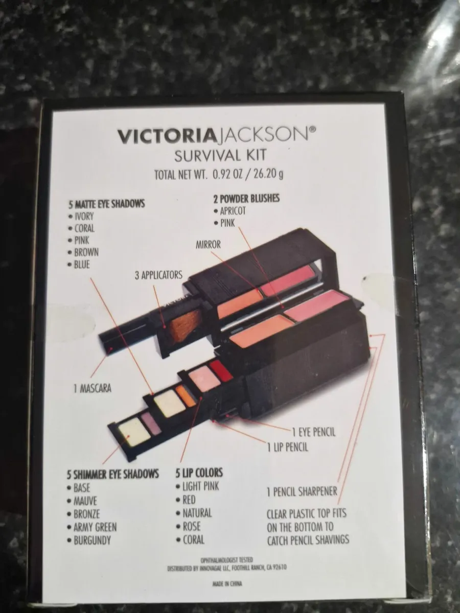 Makup set by Victoria Jackson - Image 1