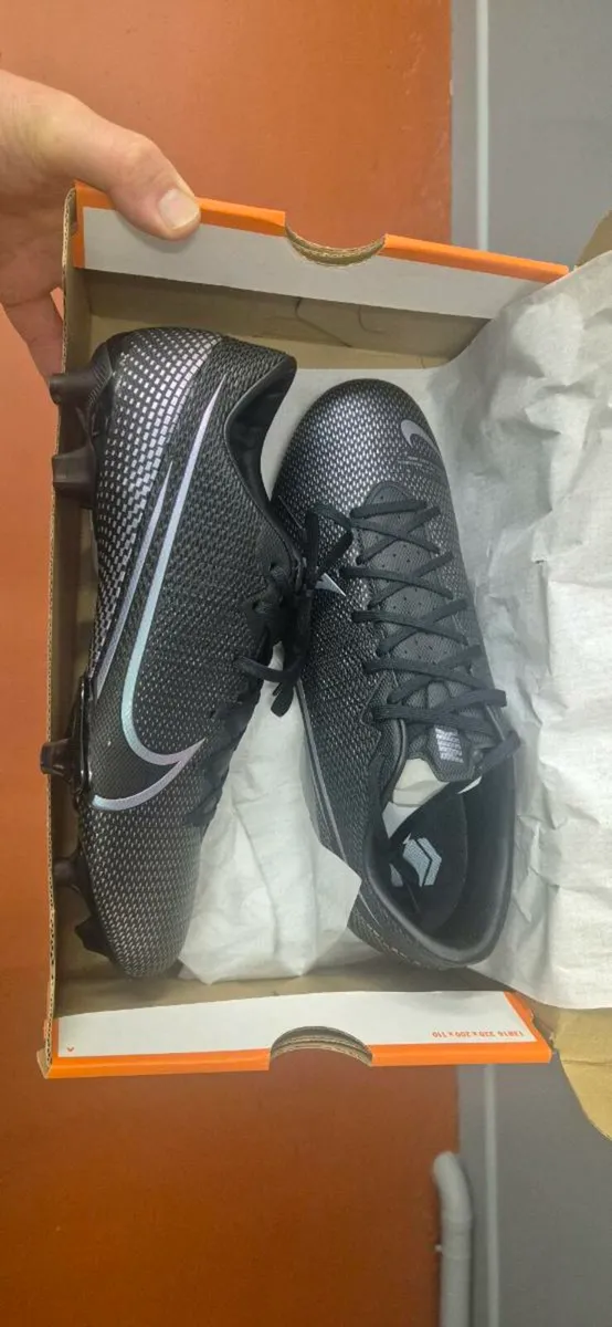 Nike football boots - Image 1