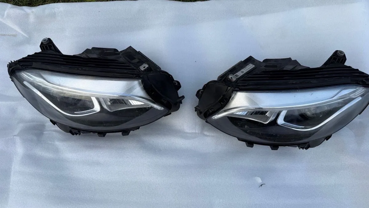 Mercedes GLC Headlights