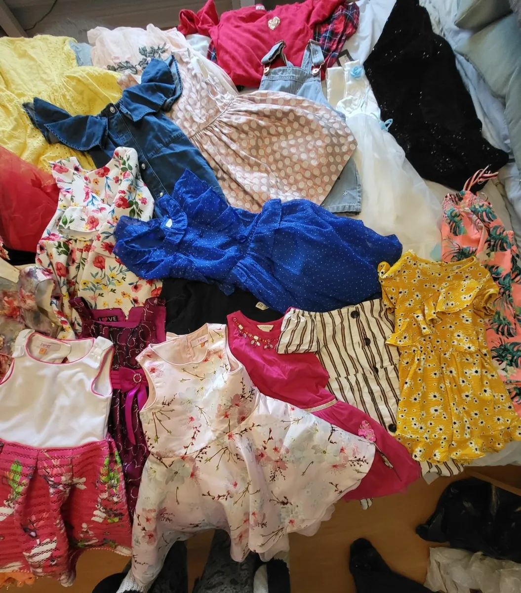 Girls clothes - Image 2