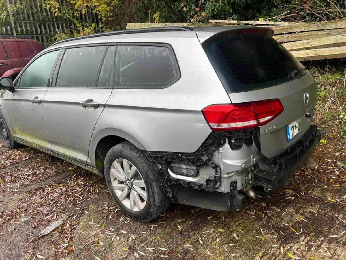 2017 volkswagen passat 2 bumpers wanted - Image 2