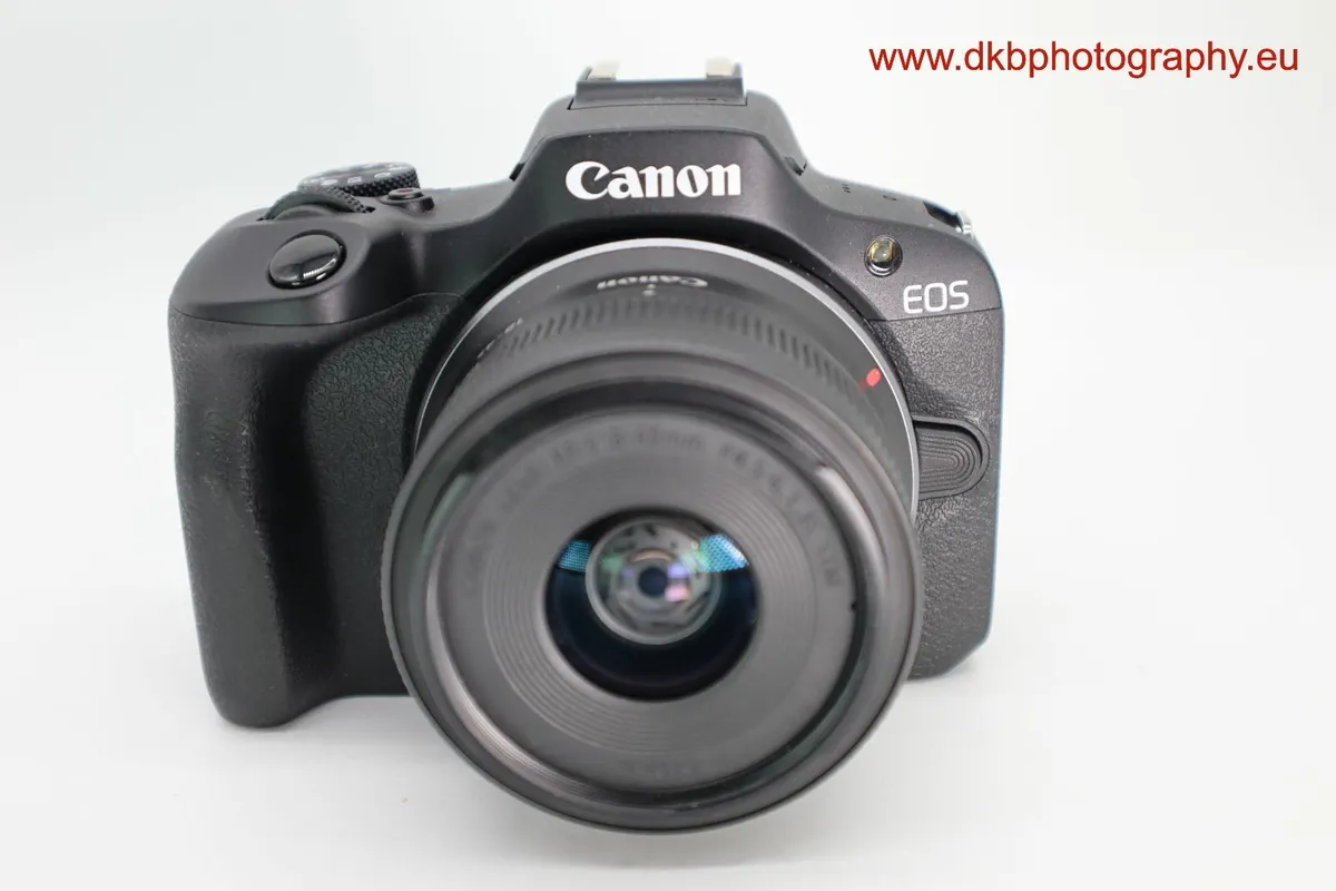 CANON EOS R100 MIRRORLESS & RF-S 18-45 IS STM LENS - Image 4