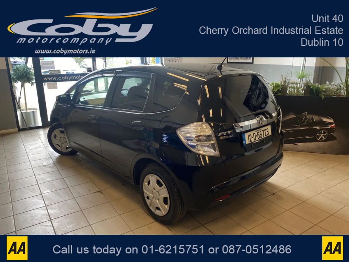 Honda Fit 1.3 HYBRID 5DR AUTO. Immaculate Car with - Image 3