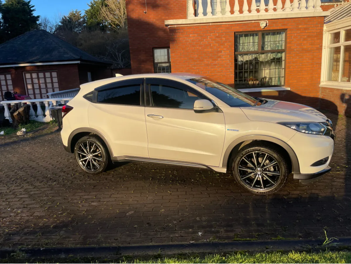 Honda Vezel 1.5 DAA-RU3 5DR AUTOMATIC - Image 3