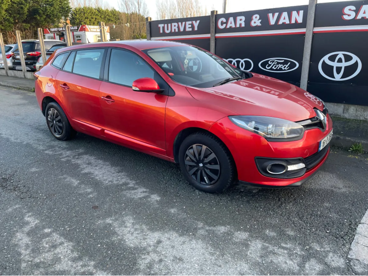 Renault Megane EXPRESSION 1.5 DC 4DR Touter - Image 2
