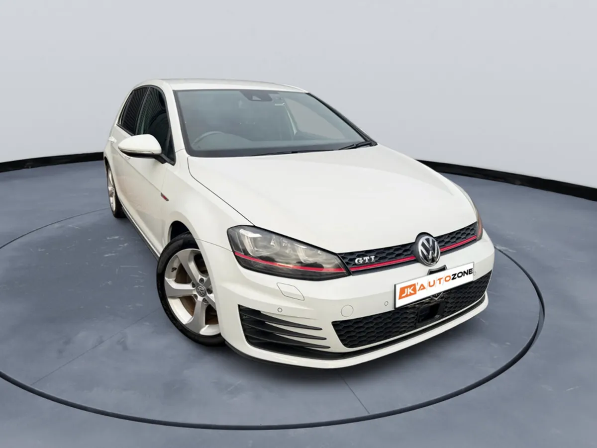 Volkswagen Golf 2.0 GTI AUTO DSG - Image 1