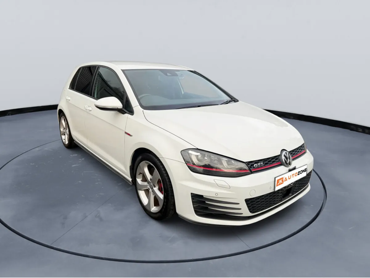 Volkswagen Golf 2.0 GTI AUTO DSG - Image 2