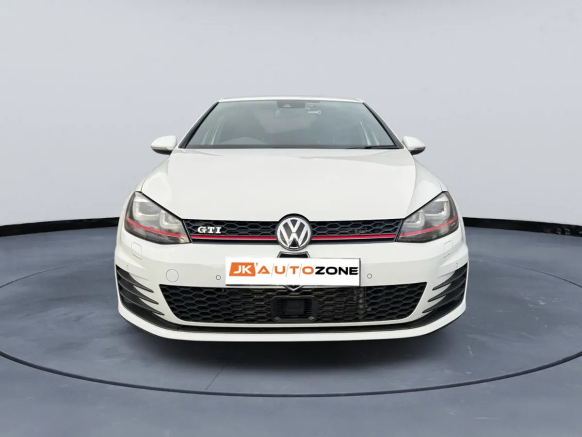 Volkswagen Golf 2.0 GTI AUTO DSG - Image 3