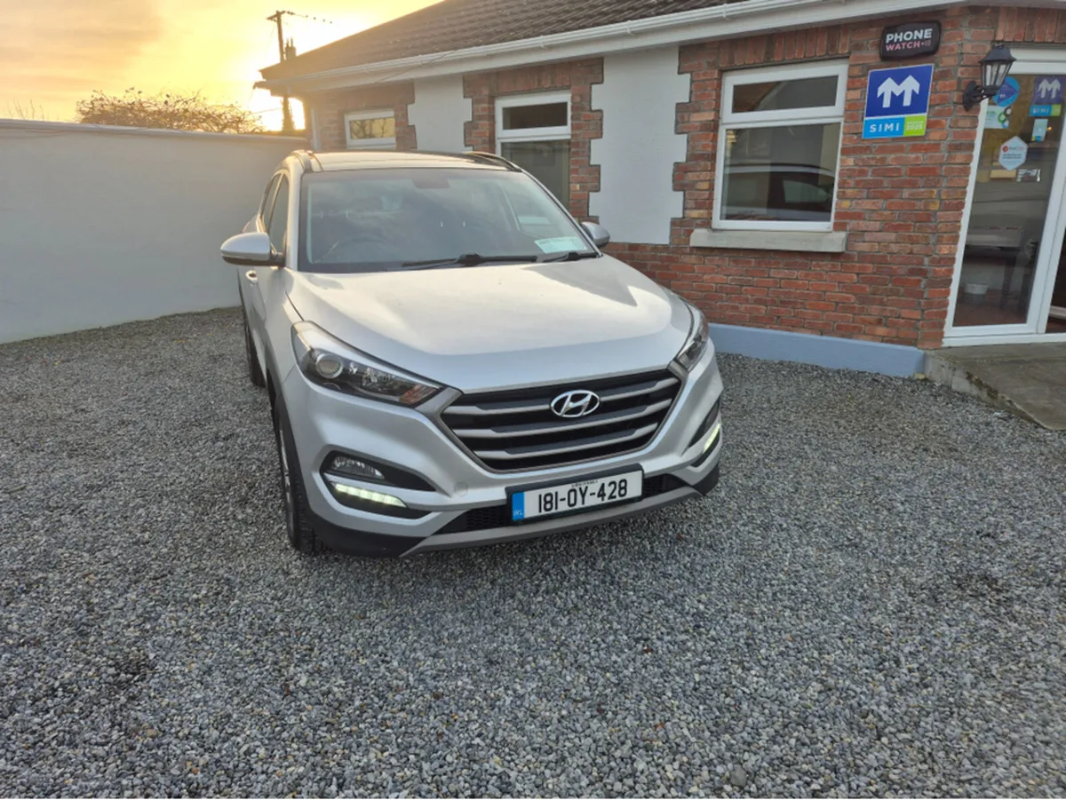 Hyundai Tucson IX35 PREMIUM SE 5DR - Image 2