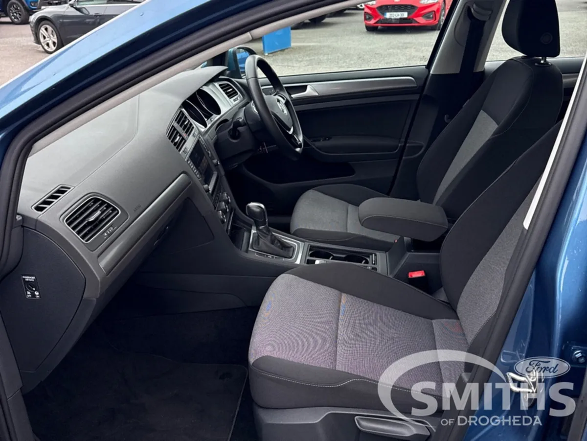 Volkswagen Golf TRENDLINE 1.2TSI 85PS *DSG AUTO* - Image 3