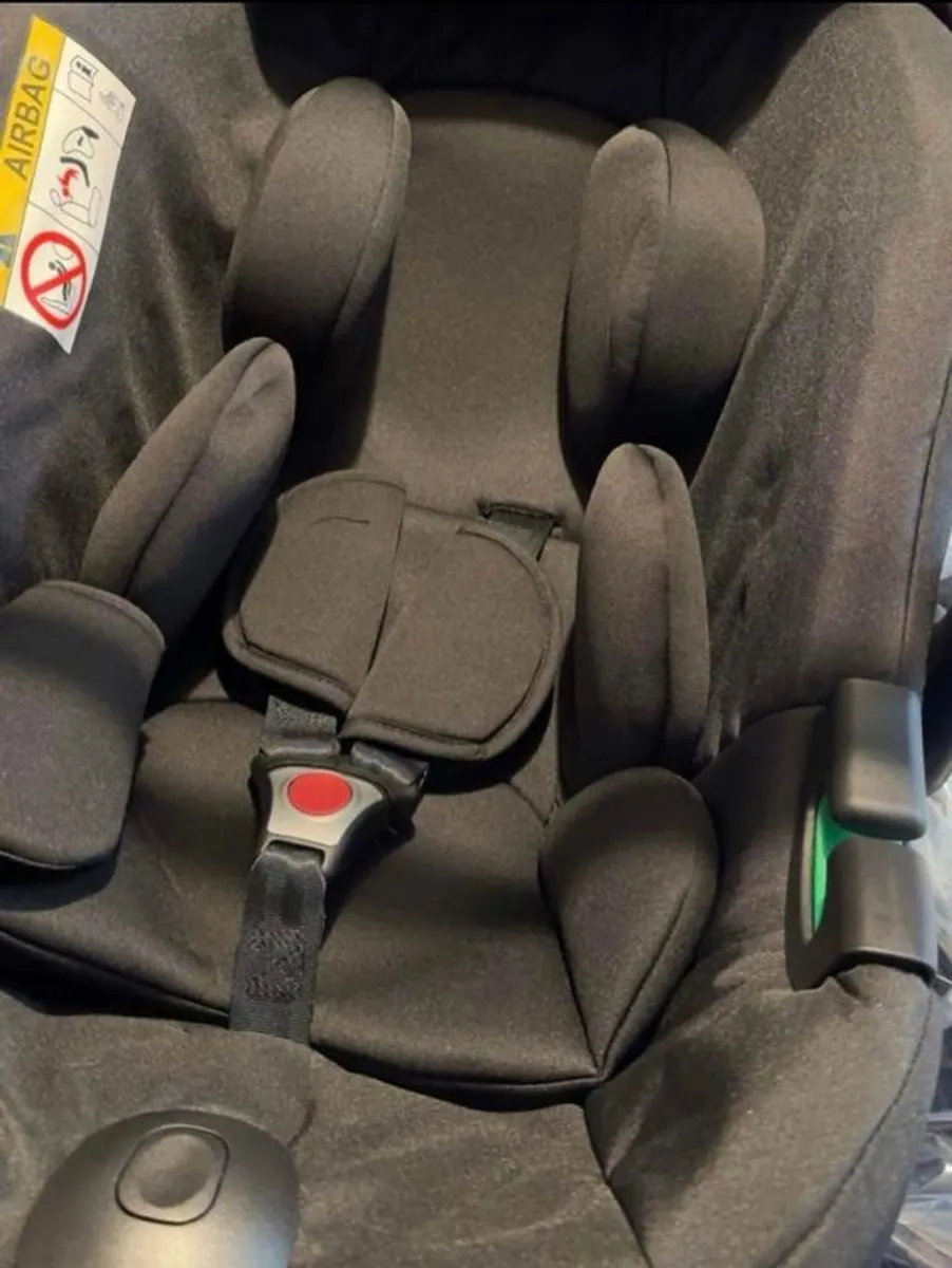 Car Seat - Image 2