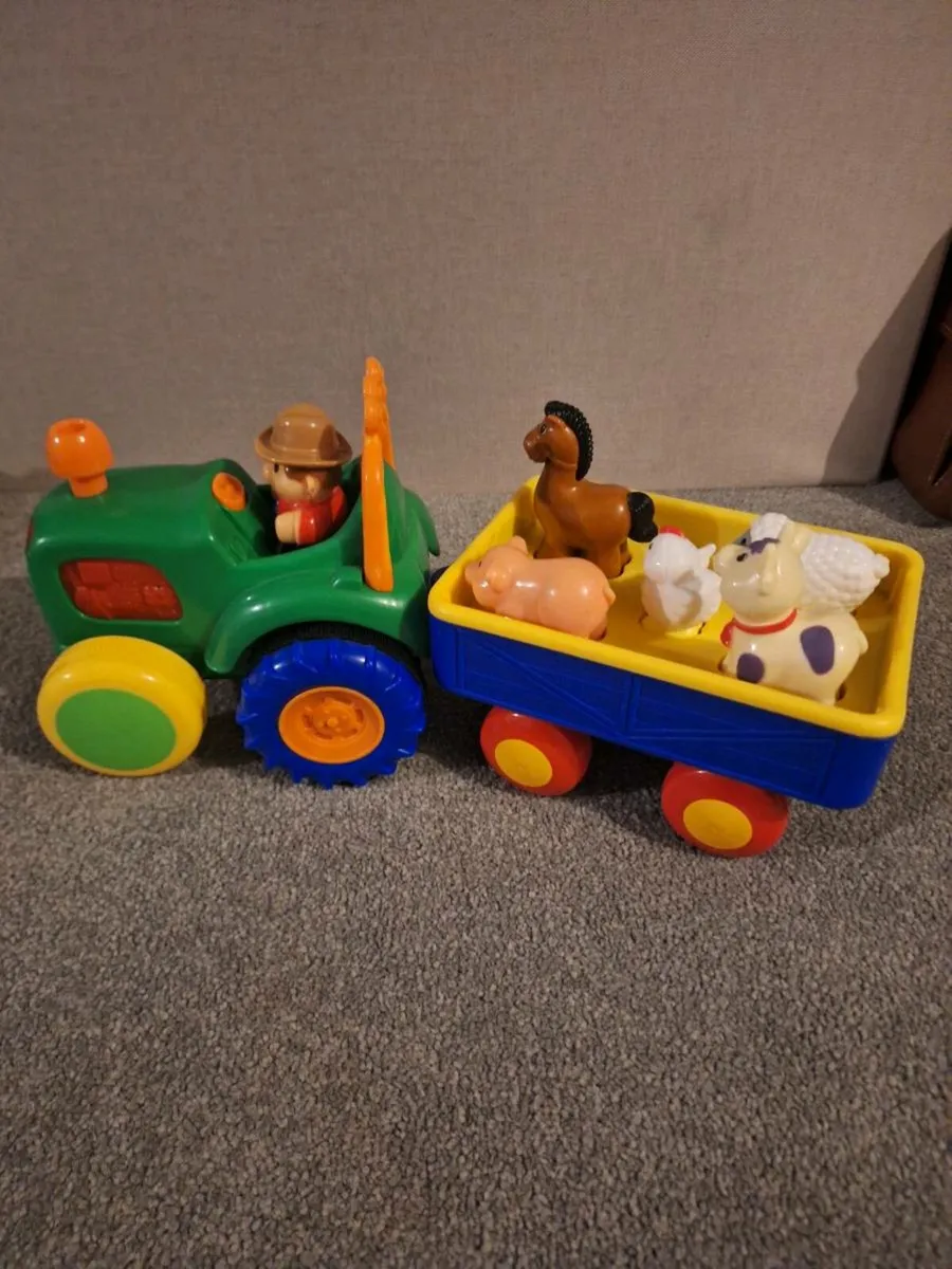 Old macdonald tactor toy