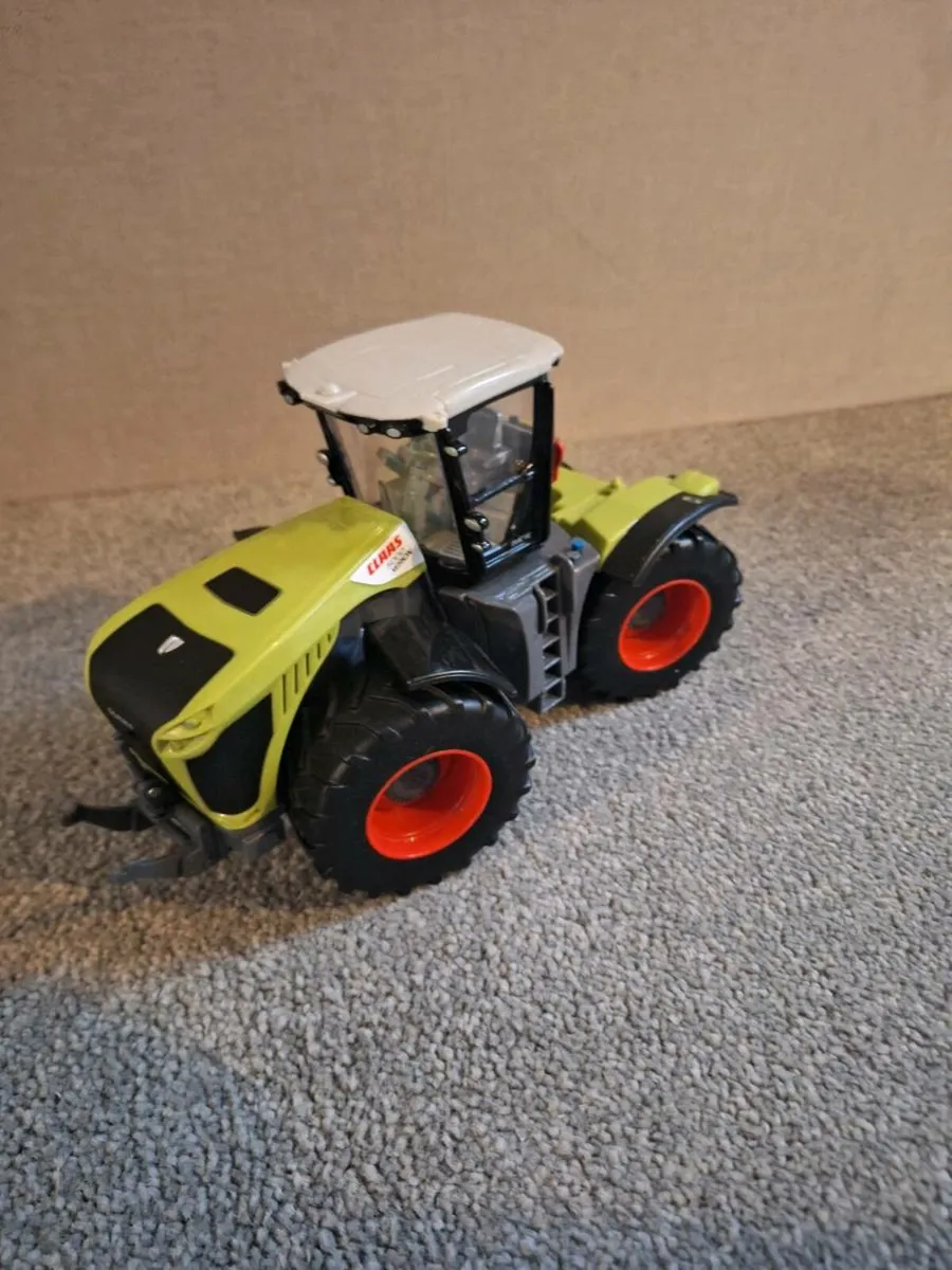 Claas small toy tractor