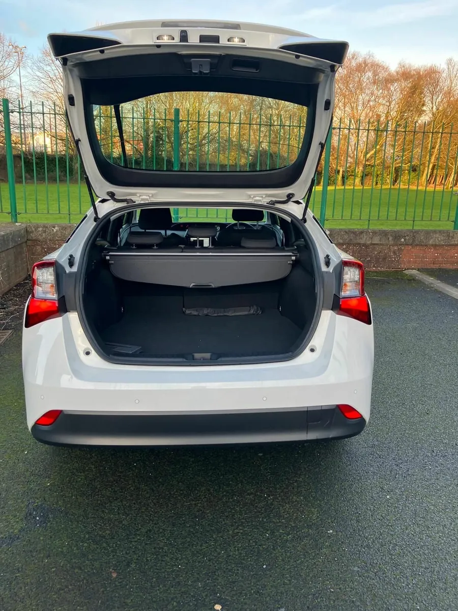 Toyota Prius 2022 - Image 4
