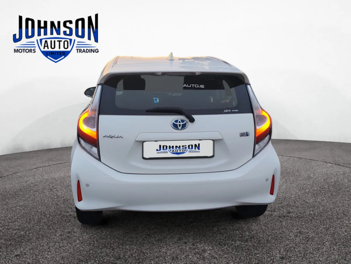 Toyota Aqua DAA-NHP10 - Image 3