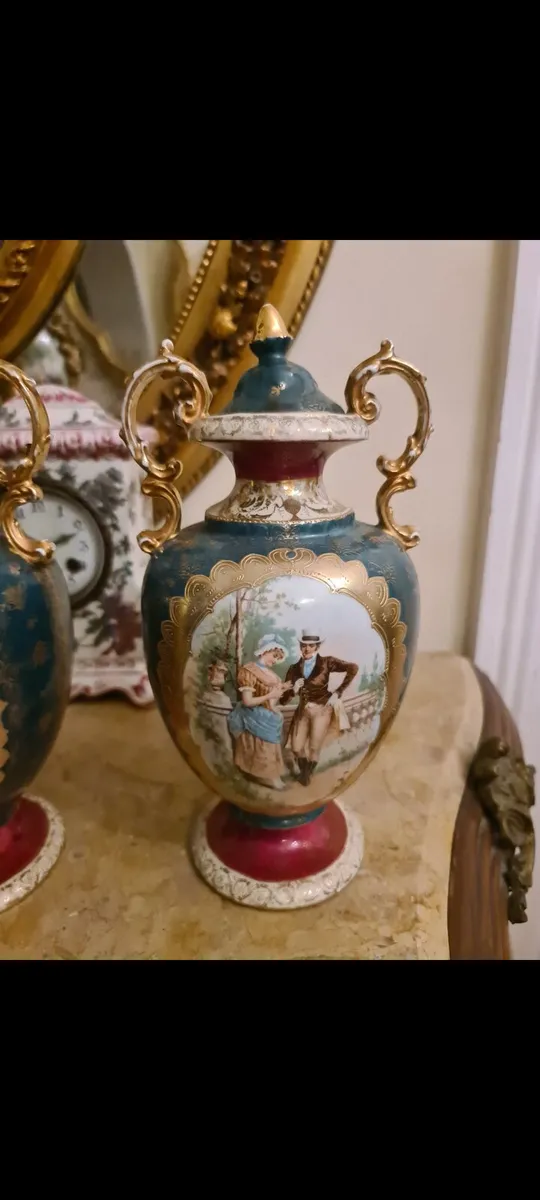 Austrian Antique vases POSTAGE AVAILABLE - Image 3