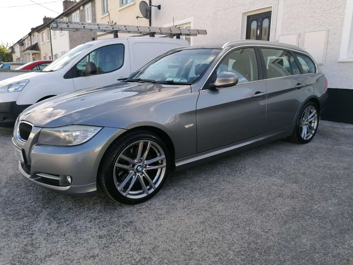 2011 BMW 318D - Image 2