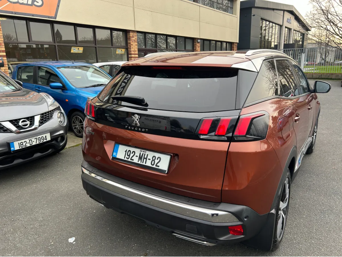 Peugeot 3008 AUTOMATIC/DIESEL///TINY KILOMETRES/// - Image 3