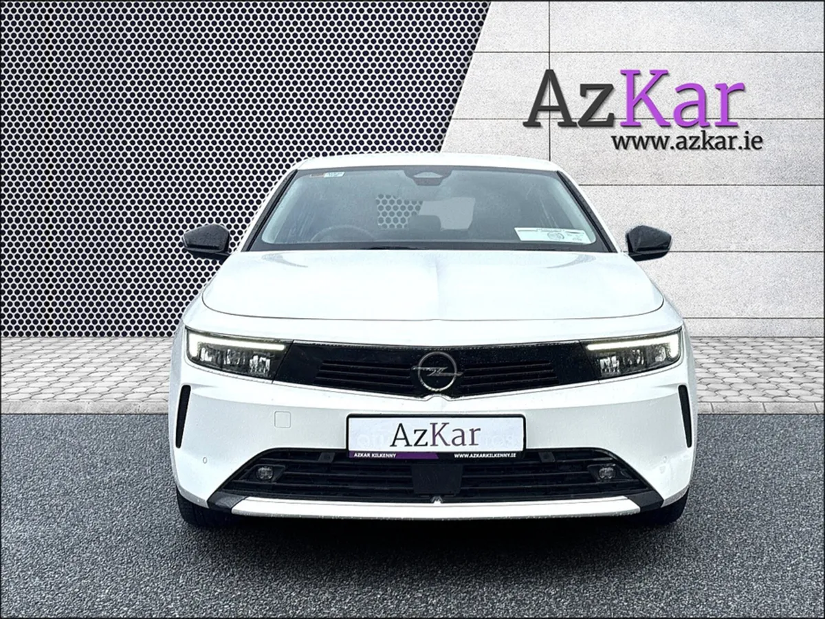 Opel Astra 2022 SC 1.2L PETROL HATCHBACK NCT 2028 - Image 2