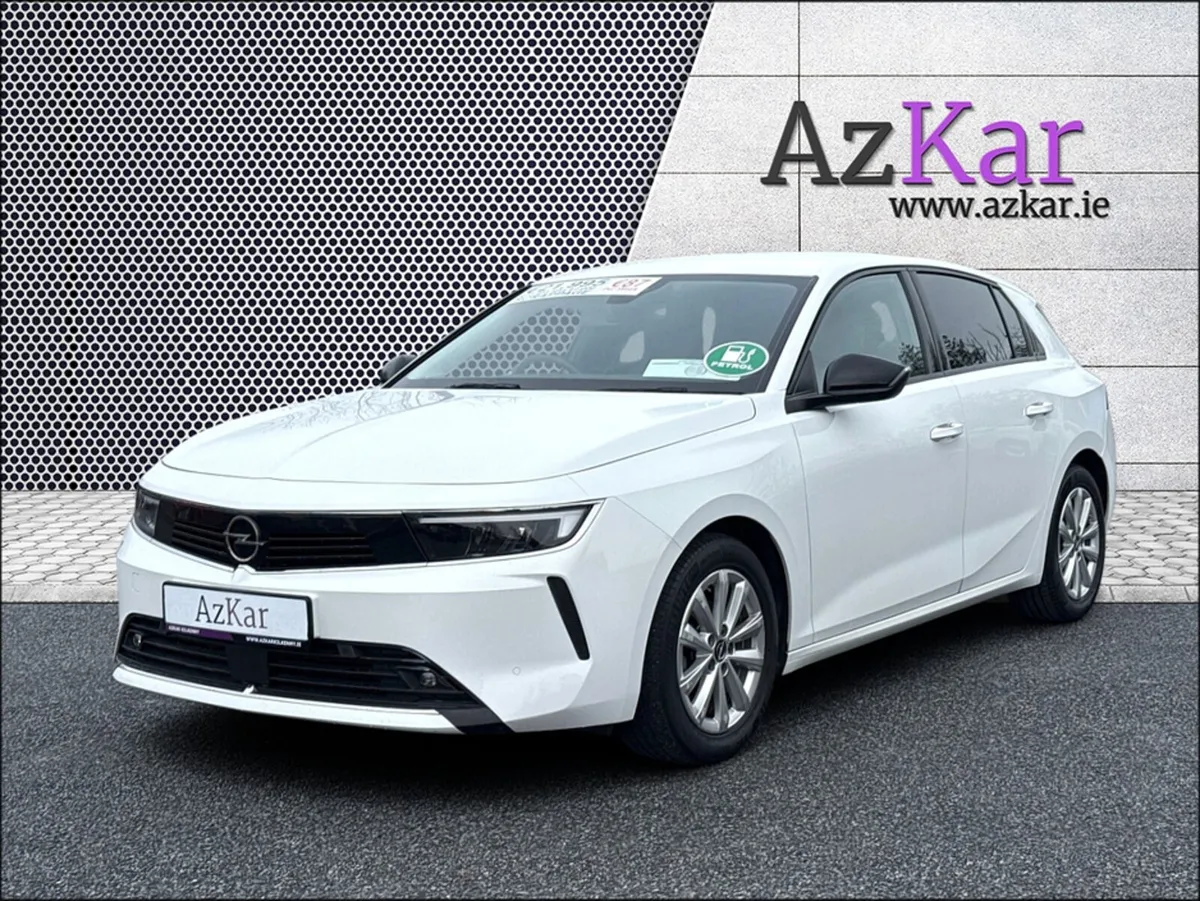 Opel Astra 2022 SC 1.2L PETROL HATCHBACK NCT 2028 - Image 3
