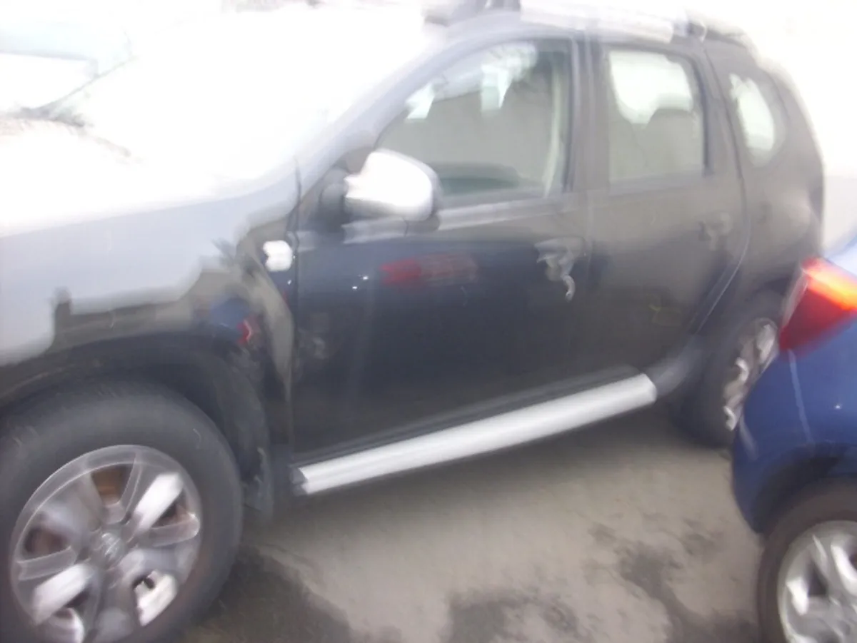 Dacia Duster SIGNATURE 1.5 DCI 110 4X - Image 3