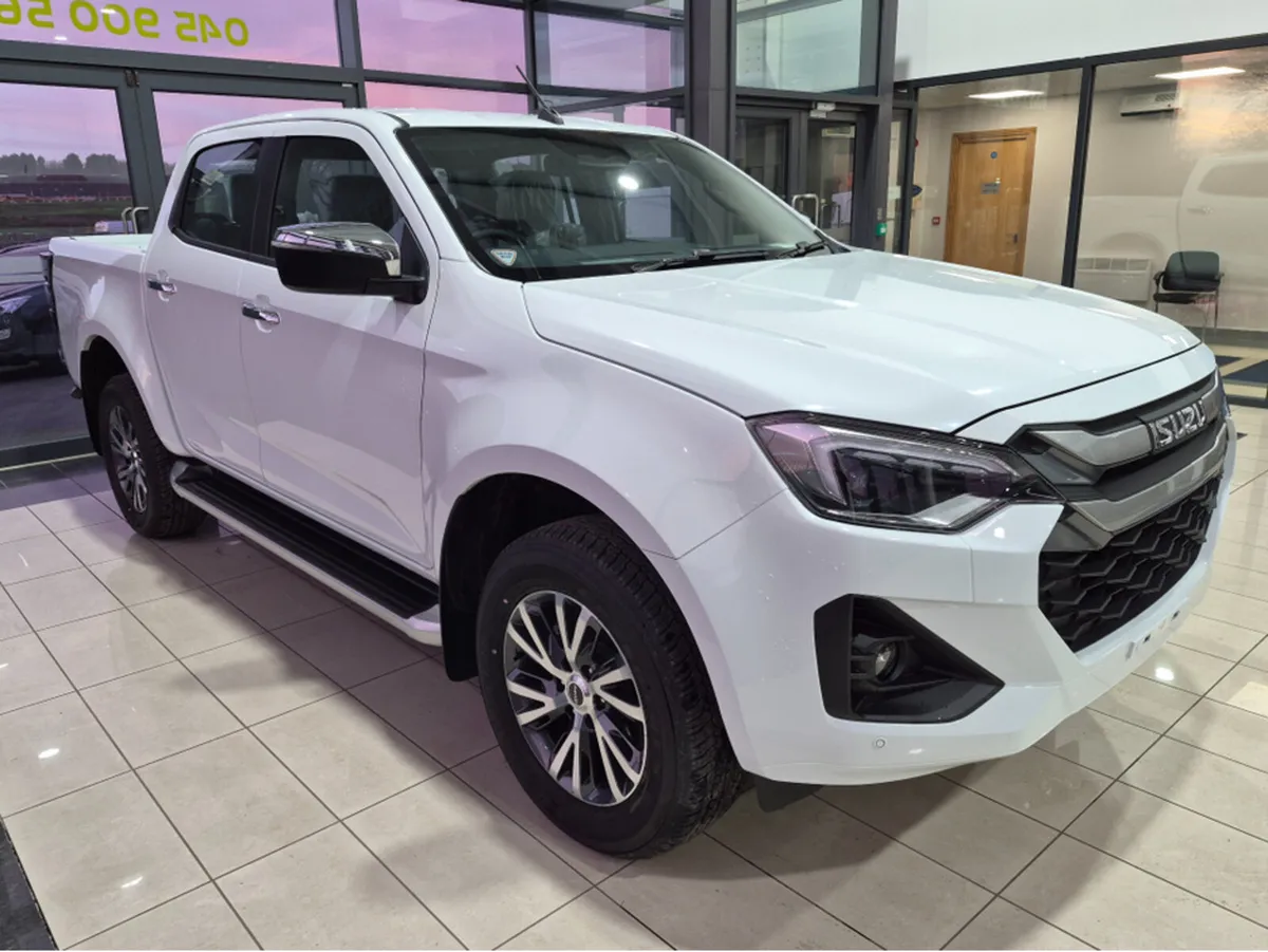 Isuzu D-Max LS TWIN CAB - Image 2