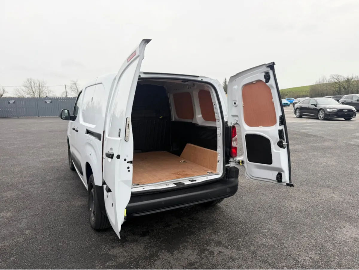 Peugeot Partner 2022 Peugeot Partner PROFESSIONAL - Image 4
