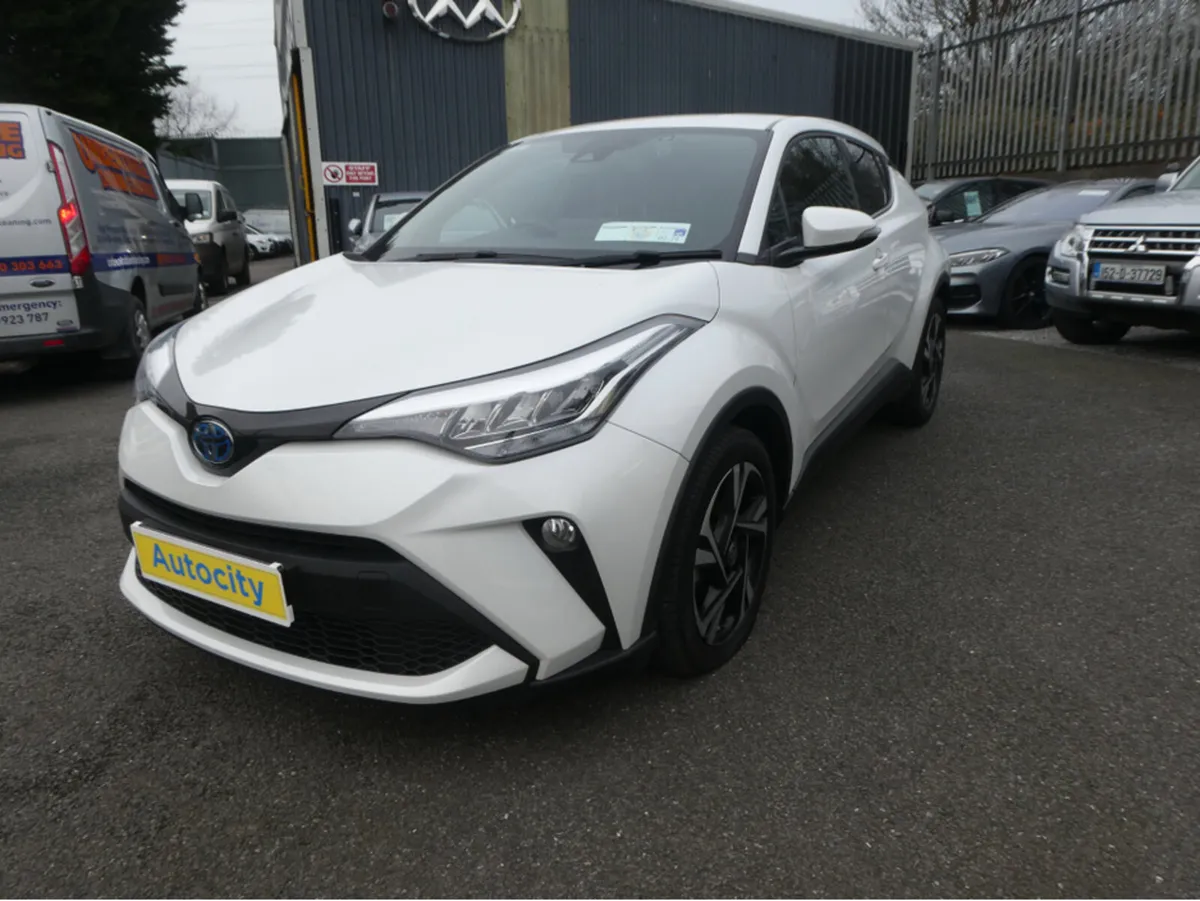 Toyota C-HR HYBRID SPORT 4DR AUTO 72kw - Image 3