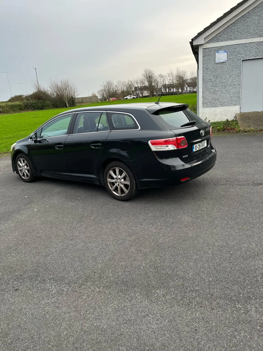 Toyota Avensis 2.0 Litre Diesal 2010 - Image 2