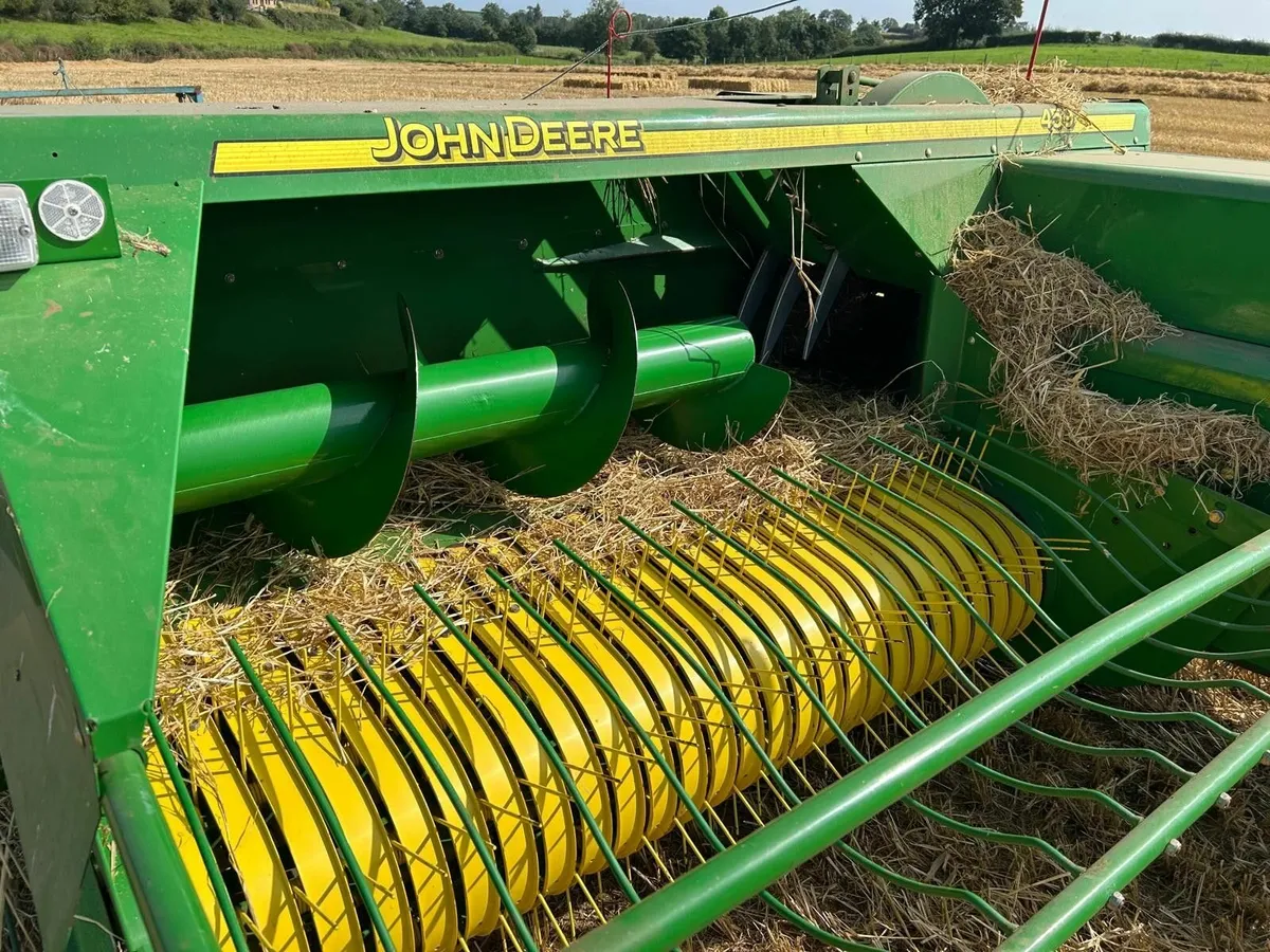 John Deere 459 square baler - Image 2