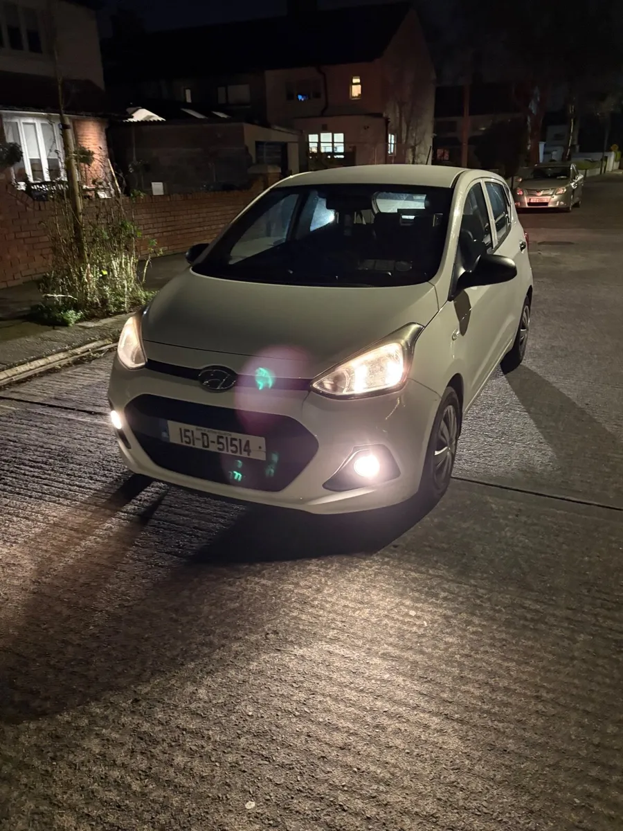 Hyundai i10 DELUXE 2015 - Image 1