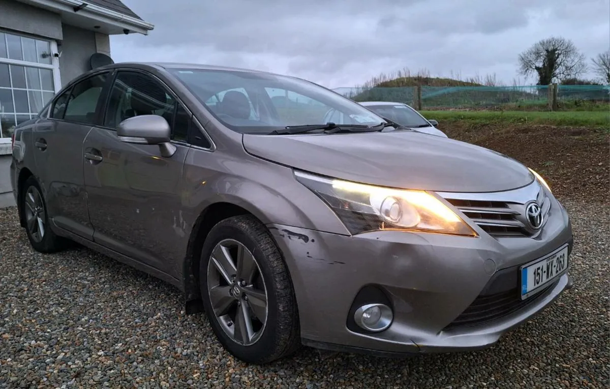 151 Avensis Taxed and NCT'd Read and look - Image 4