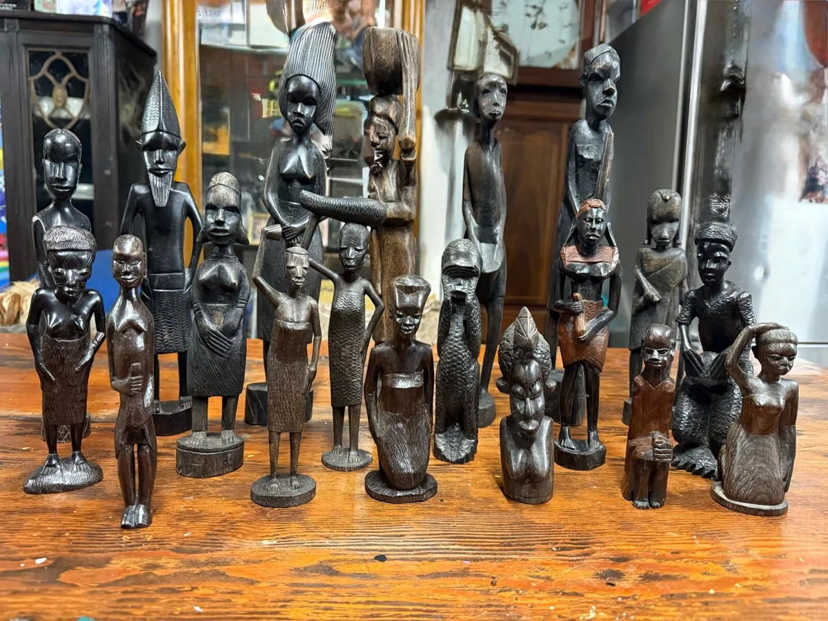 Collection tribal carved wooden figures. - Image 1