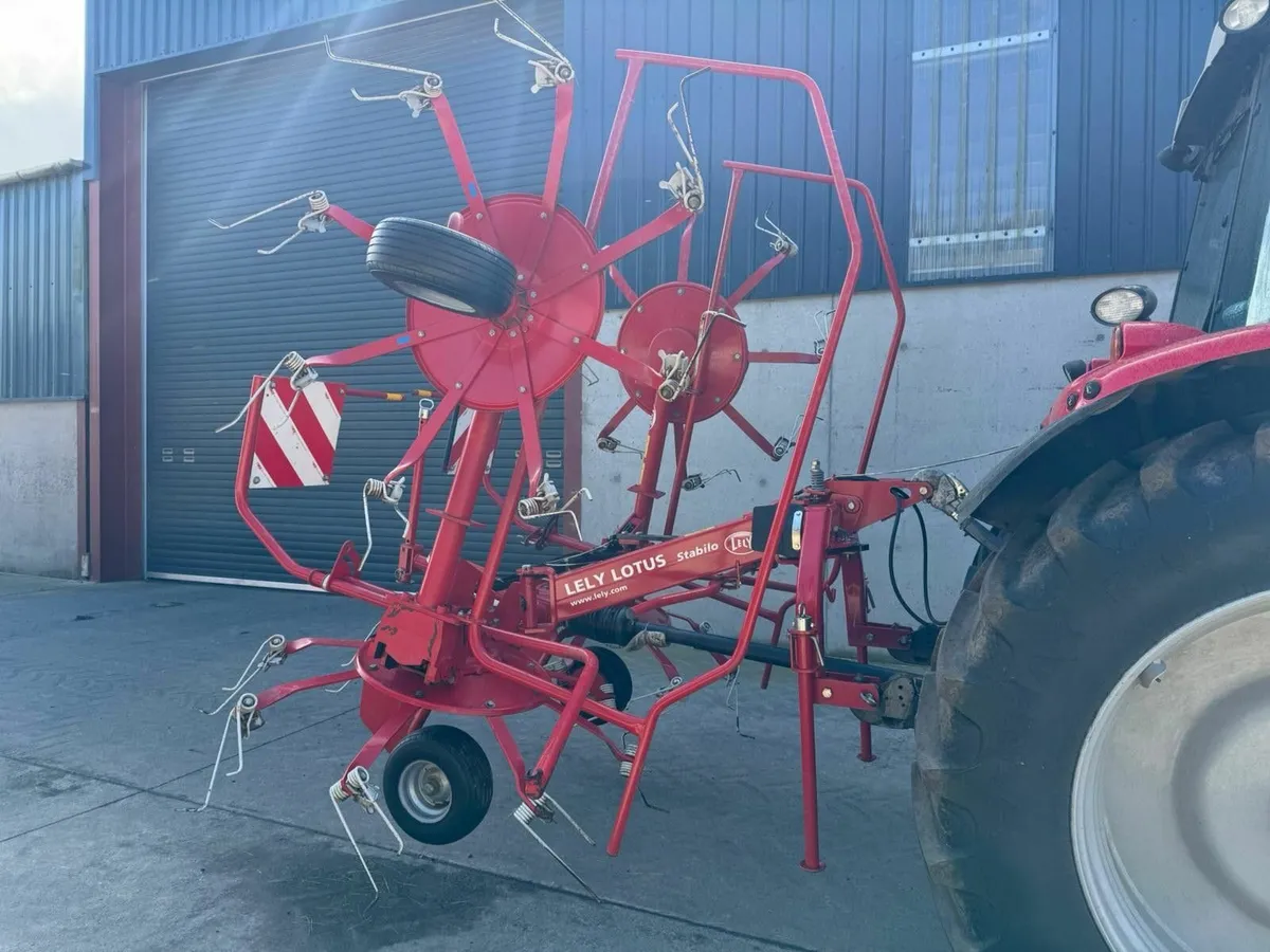 Lely 600 Tedder - Image 1