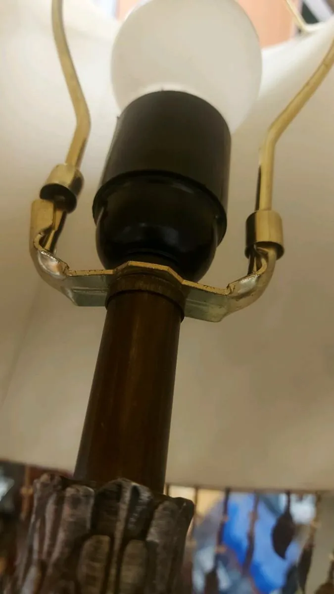 Beautiful tall vintage table lamp coffee shade - Image 4