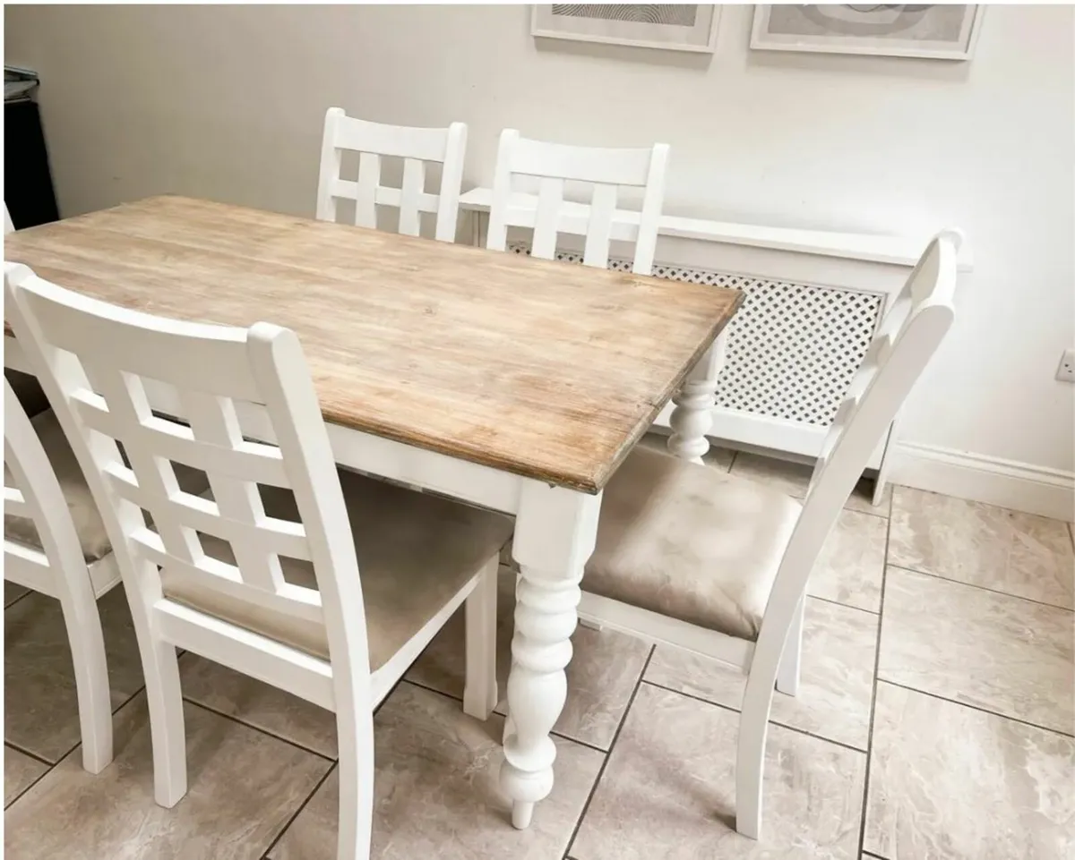 Used solid wood dining table with 6 matching chair - Image 4