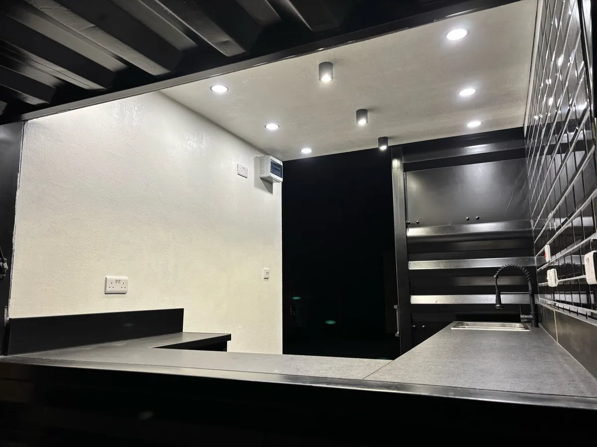 container Coffee kiosk 10ft FOR HIRE- Sale - Image 4