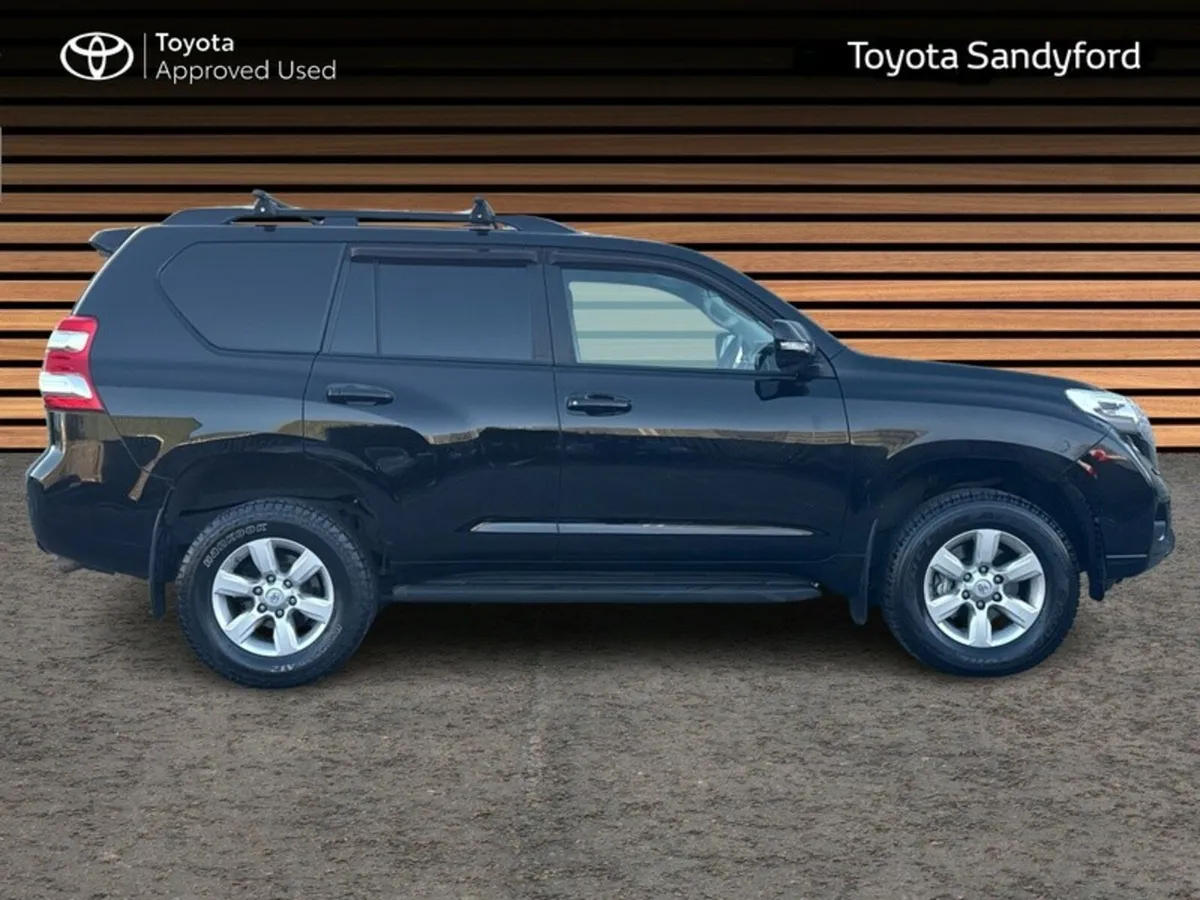 Toyota Land Cruiser LWB GX COMMERCIAL // AIR CON / - Image 3