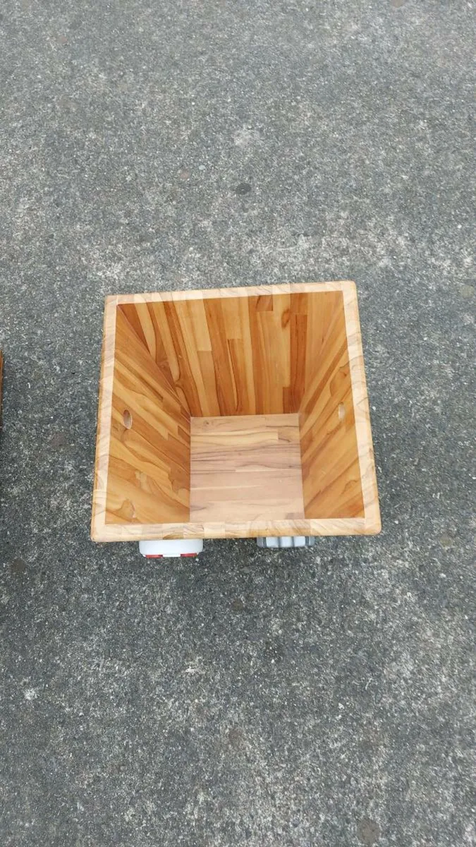 Solid heavy wooden child's locker and toy box - Image 3