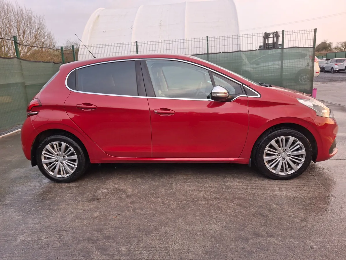 2017 Peugeot 208 HDI - Image 3