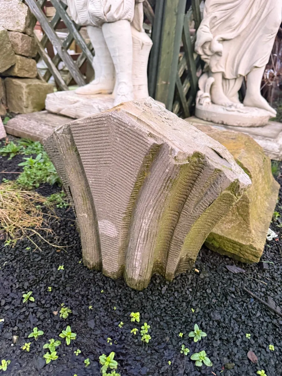 Ornate pieces stone from church buildings. - Image 1