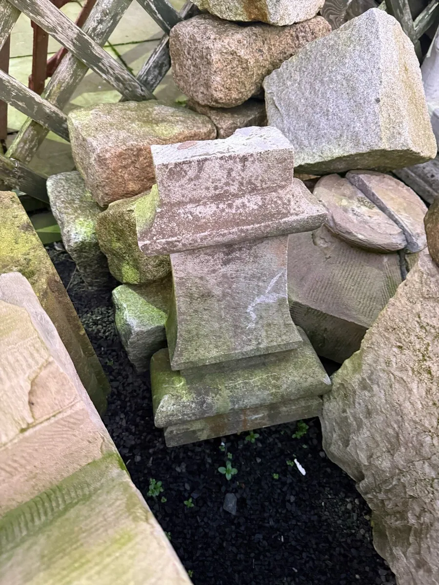 Ornate pieces stone from church buildings. - Image 3