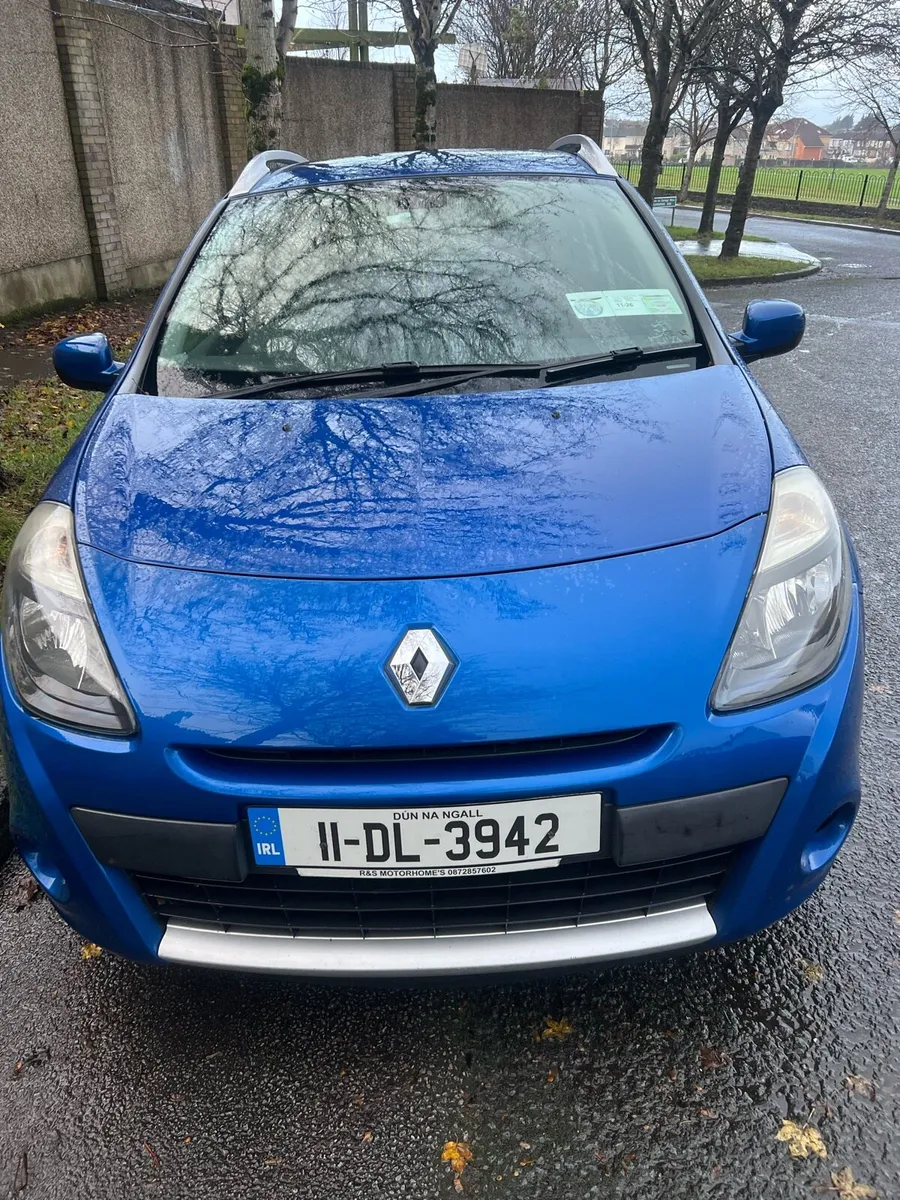 Renault Clio 1.6 Tom Tom 4DR - Image 1