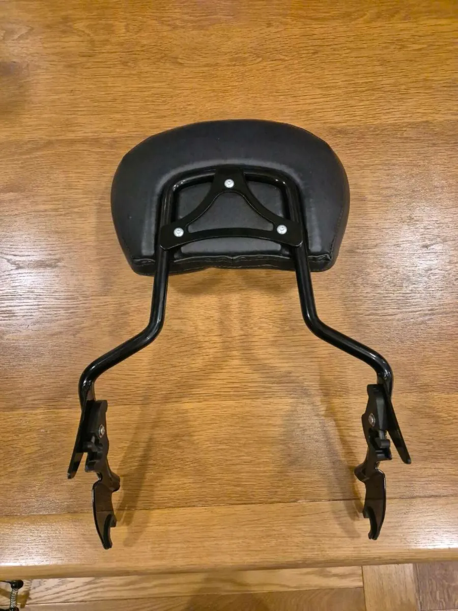 Harley davidson roadglide backrest - Image 1