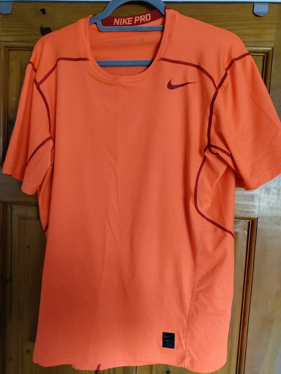 Nike Pro Combat Hypercool L - Image 2