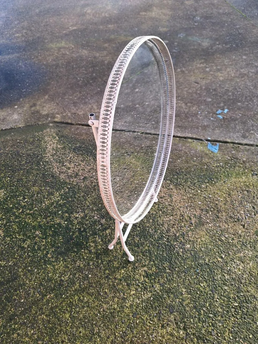 Small metal with mirror top folding table - Image 3